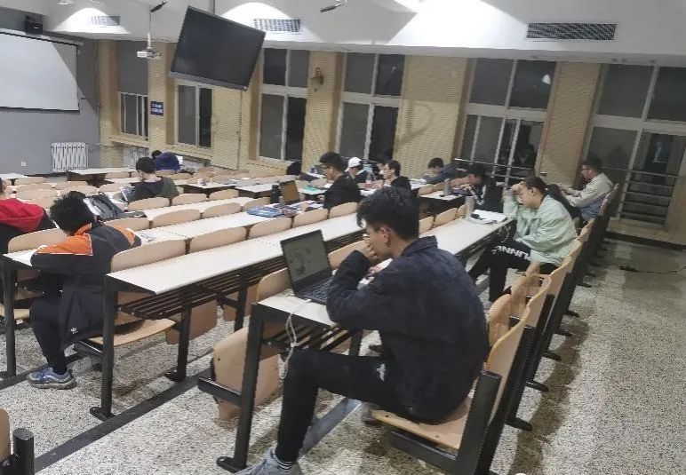 皇冠娱乐